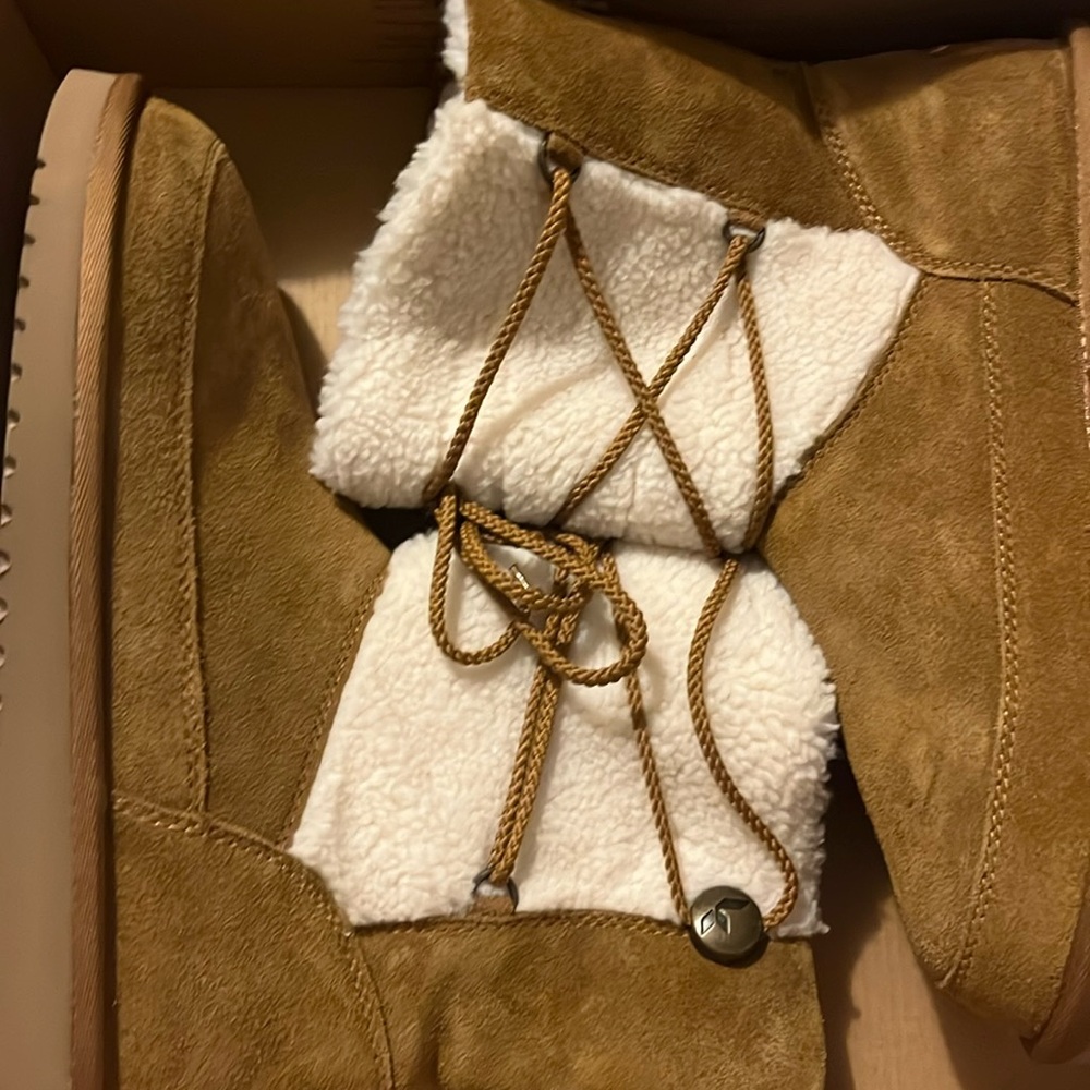 UGG Koolaburra
